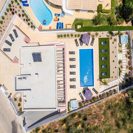 Villa In Armacao De Pera With Garden 别墅 Armação de Pêra