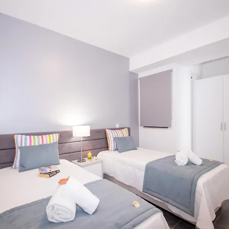 Villa In Armacao De Pera With Garden *