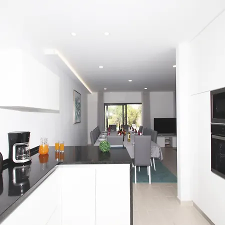 Villa In Armacao De Pera With Garden