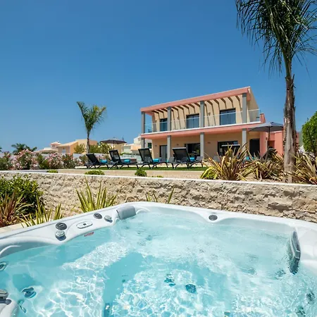 New W Private Heatable Pool Armacao de Pera
