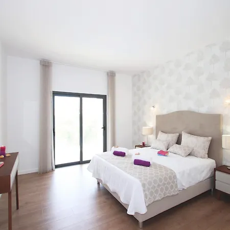 Villa In Armacao De Pera With Garden *
