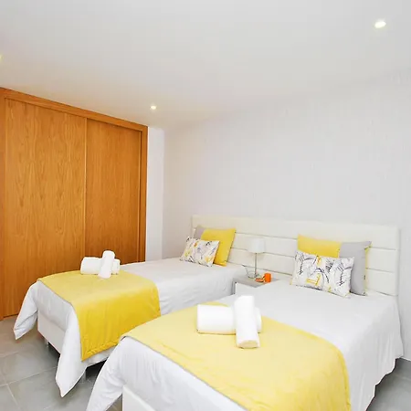 Villa In Armacao De Pera With Garden * Armação de Pêra
