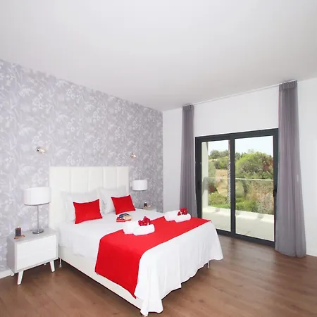 Villa Villa In Armacao De Pera With Garden