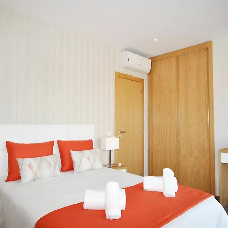 Villa In Armacao De Pera With Garden * Armação de Pêra
