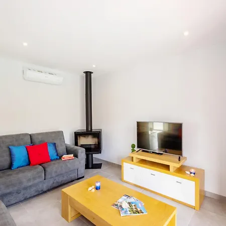 Villa Villa In Armacao De Pera With Garden