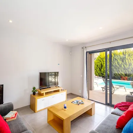 וילה Villa In Armacao De Pera With Garden